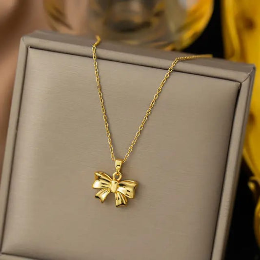 Model No. 364 Gold Bow Pendant Necklace